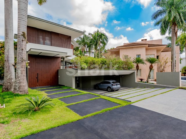 Casa com 683m² 4 quartos e 5 banheiros, à venda, no bairro Alphaville Residencial Zero em Barueri