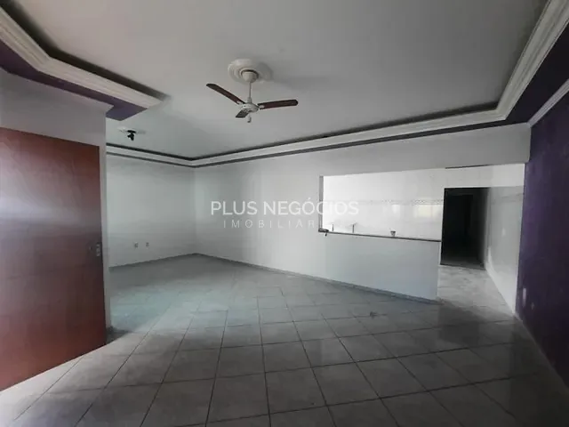 Casa com 213m² 2 quartos e 3 banheiros, à venda, no bairro Jardim das Azaléias em Sorocaba