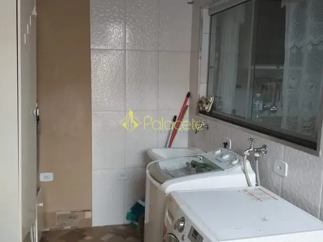 Casa com 213m² 2 quartos e 1 banheiro, à venda, no bairro Vila São José em Taubaté
