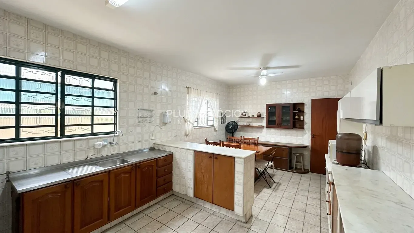 Casa, 3 quartos, 221 m² - Foto 4