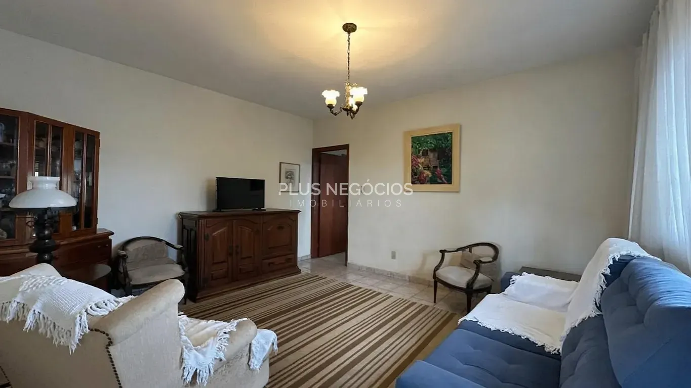 Casa, 3 quartos, 221 m² - Foto 2