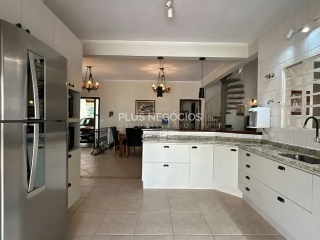 Casa com 353m² 3 quartos e 3 banheiros, à venda ou para alugar, no bairro Jardim Ibiti do Paço em Sorocaba