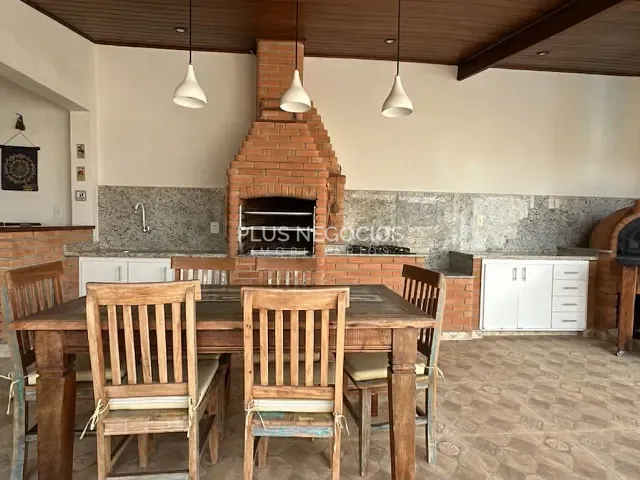Casa com 353m² 3 quartos e 3 banheiros, à venda ou para alugar, no bairro Jardim Ibiti do Paço em Sorocaba