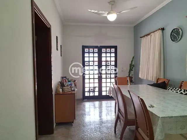 Apartamento com 250m² 3 quartos e 2 banheiros, à venda, no bairro Parque Alto Taquaral em Campinas