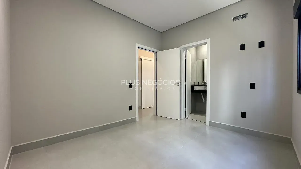 Casa, 4 quartos, 243 m² - Foto 37