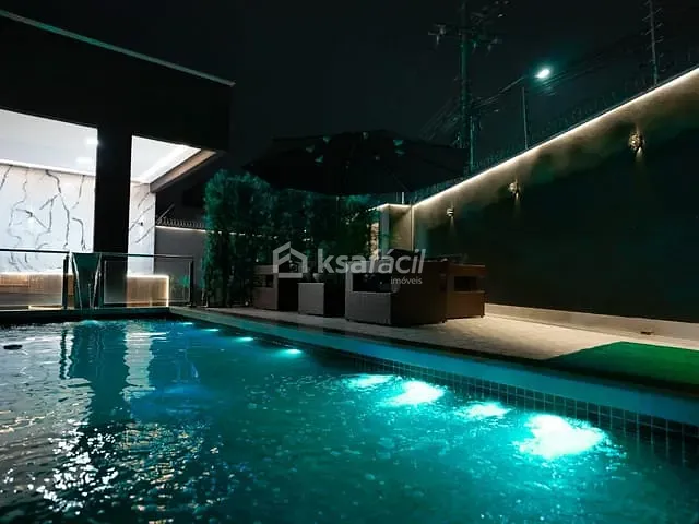 Casa com 450m² 4 quartos e 3 banheiros, à venda, no bairro Jardim Jóquei Club em Campo Grande