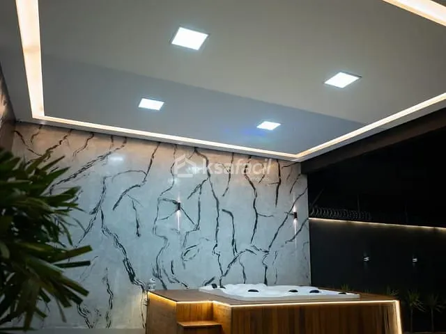 Casa com 450m² 4 quartos e 3 banheiros, à venda, no bairro Jardim Jóquei Club em Campo Grande