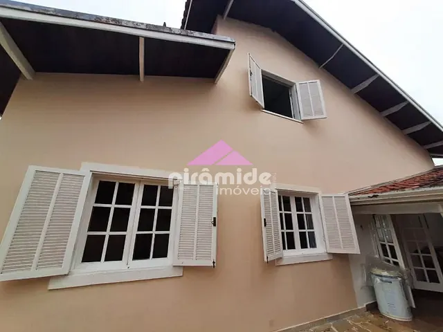 Casa com 250m² 4 quartos e 2 banheiros, à venda, no bairro Urbanova em São José dos Campos