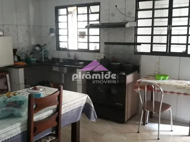 Casa com 150m² 3 quartos e 1 banheiro, à venda, no bairro Jardim Ismênia em São José dos Campos