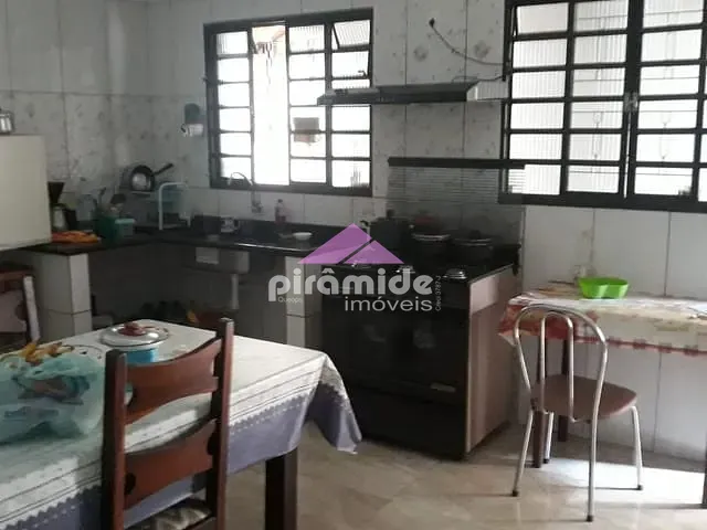 Casa com 150m² 3 quartos e 1 banheiro, à venda, no bairro Jardim Ismênia em São José dos Campos