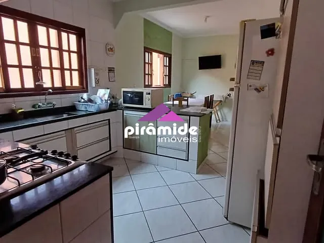 Casa com 128m², à venda, no bairro Residencial Armando Moreira Righi em São José dos Campos
