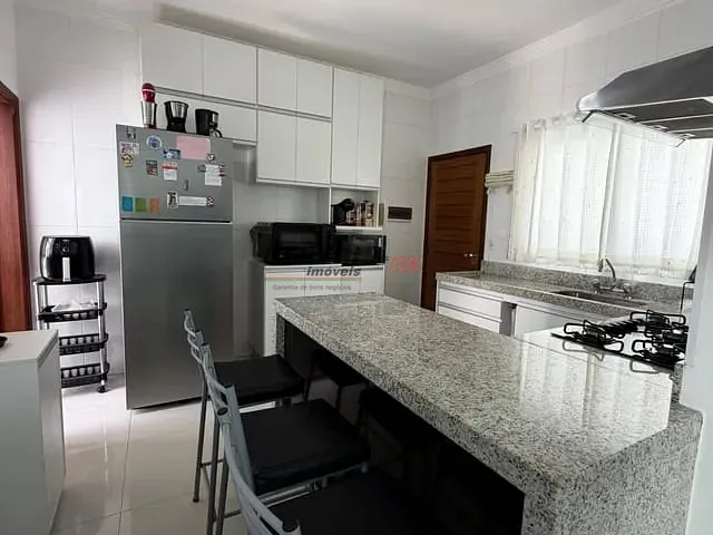 Casa com 150m² 3 quartos e 5 banheiros, à venda, no bairro Villaggio Di Itaici em Indaiatuba