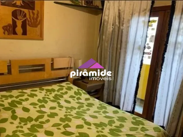 Casa com 300m² 3 quartos e 4 banheiros, à venda, no bairro Cidade Parquelandia em Mogi das Cruzes