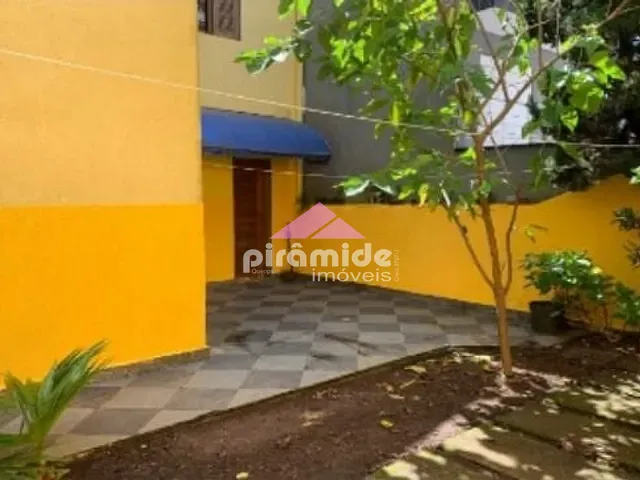 Casa com 300m² 3 quartos e 4 banheiros, à venda, no bairro Cidade Parquelandia em Mogi das Cruzes