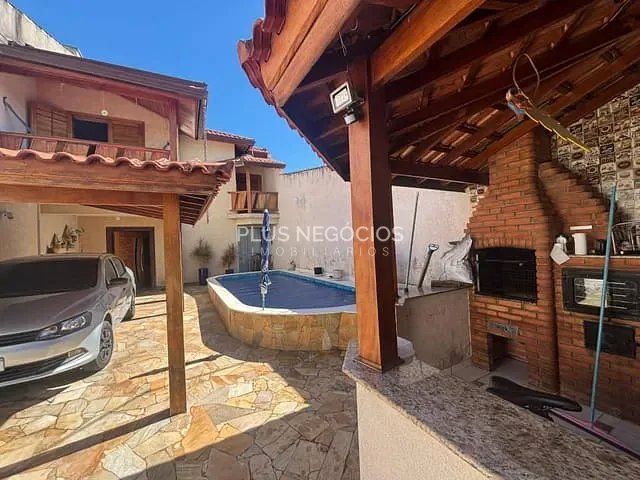 Casa 3 quartos e 3 banheiros, à venda, no bairro Jardim Nápoli em Sorocaba