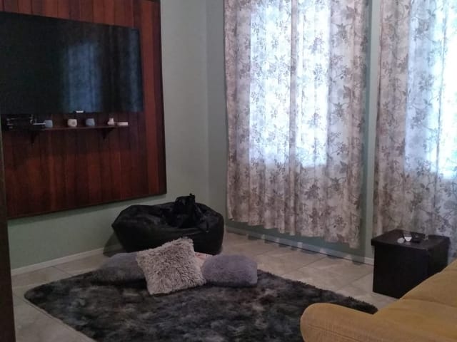 Casa com 300m² 2 quartos e 3 banheiros, à venda, no bairro Jardim dos Estados em Taubaté