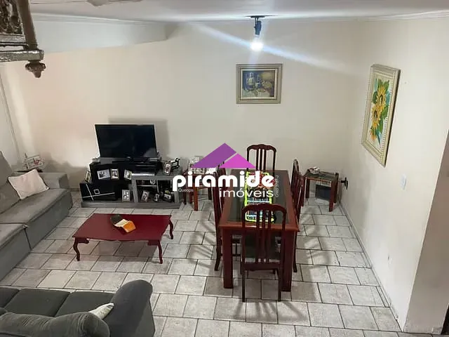 Casa com 420m² 4 quartos e 2 banheiros, à venda, no bairro Jardim Paraíso em São José dos Campos
