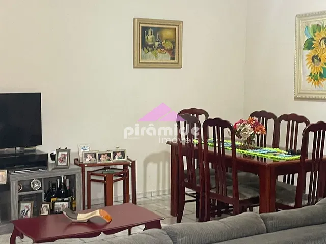 Casa com 420m² 4 quartos e 2 banheiros, à venda, no bairro Jardim Paraíso em São José dos Campos