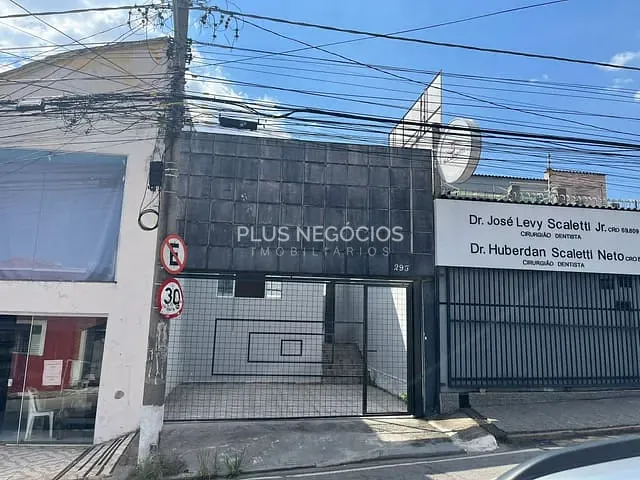Casa com 180m², à venda, no bairro Vila Santana em Sorocaba