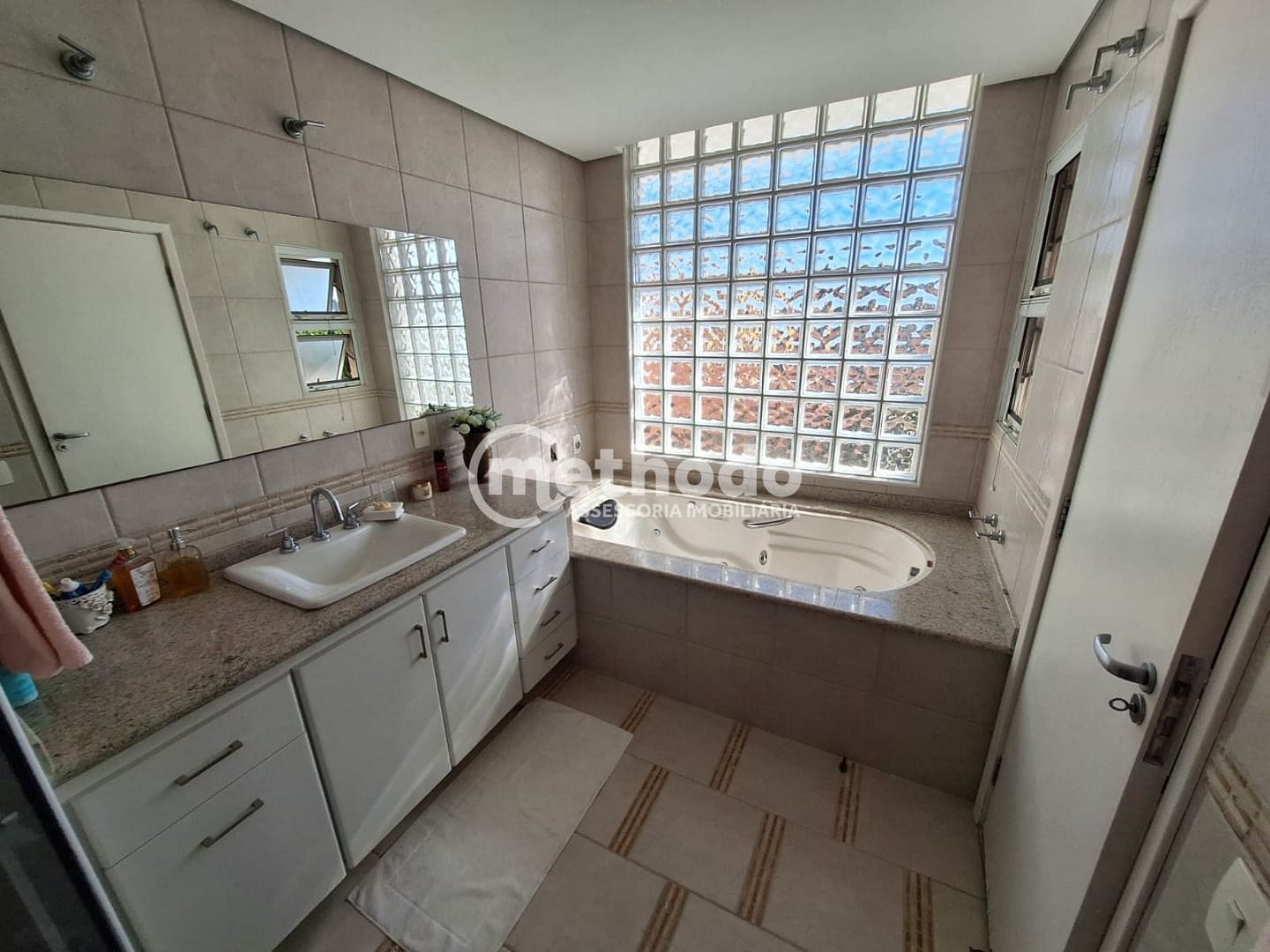 Casa, 4 quartos, 300 m² - Foto 9