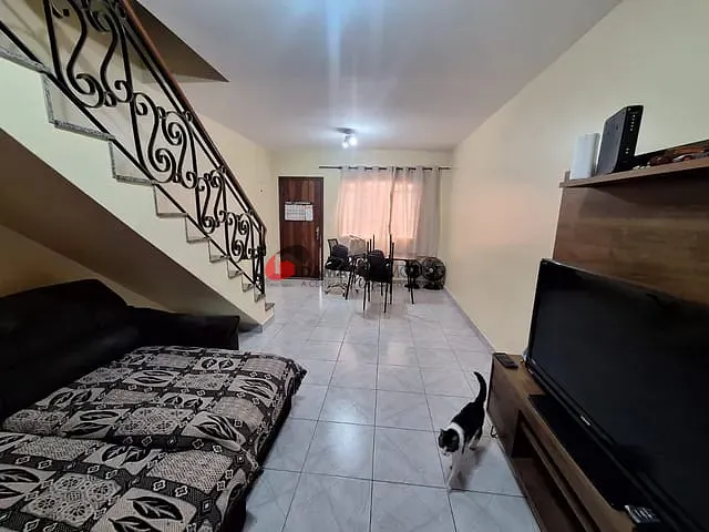 Casa com 105m² 2 quartos e 2 banheiros, à venda, no bairro Vila Palmares em Santo André