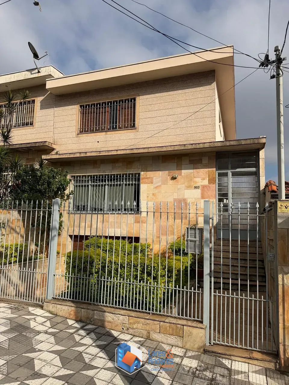 Casa, 4 quartos, 228 m² - Foto 1