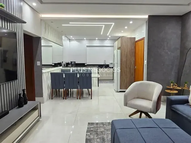 Casa com 200m² 4 quartos e 4 banheiros, à venda, no bairro Cajuru do Sul em Sorocaba