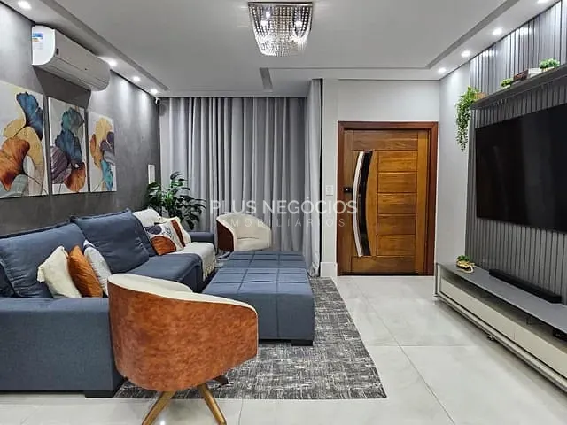Casa com 200m² 4 quartos e 4 banheiros, à venda, no bairro Cajuru do Sul em Sorocaba