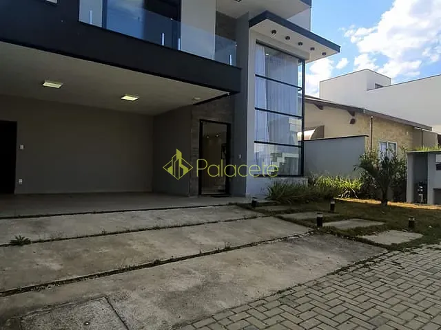 Casa com 300m² 3 quartos e 3 banheiros, à venda, no bairro Piracangaguá em Taubaté