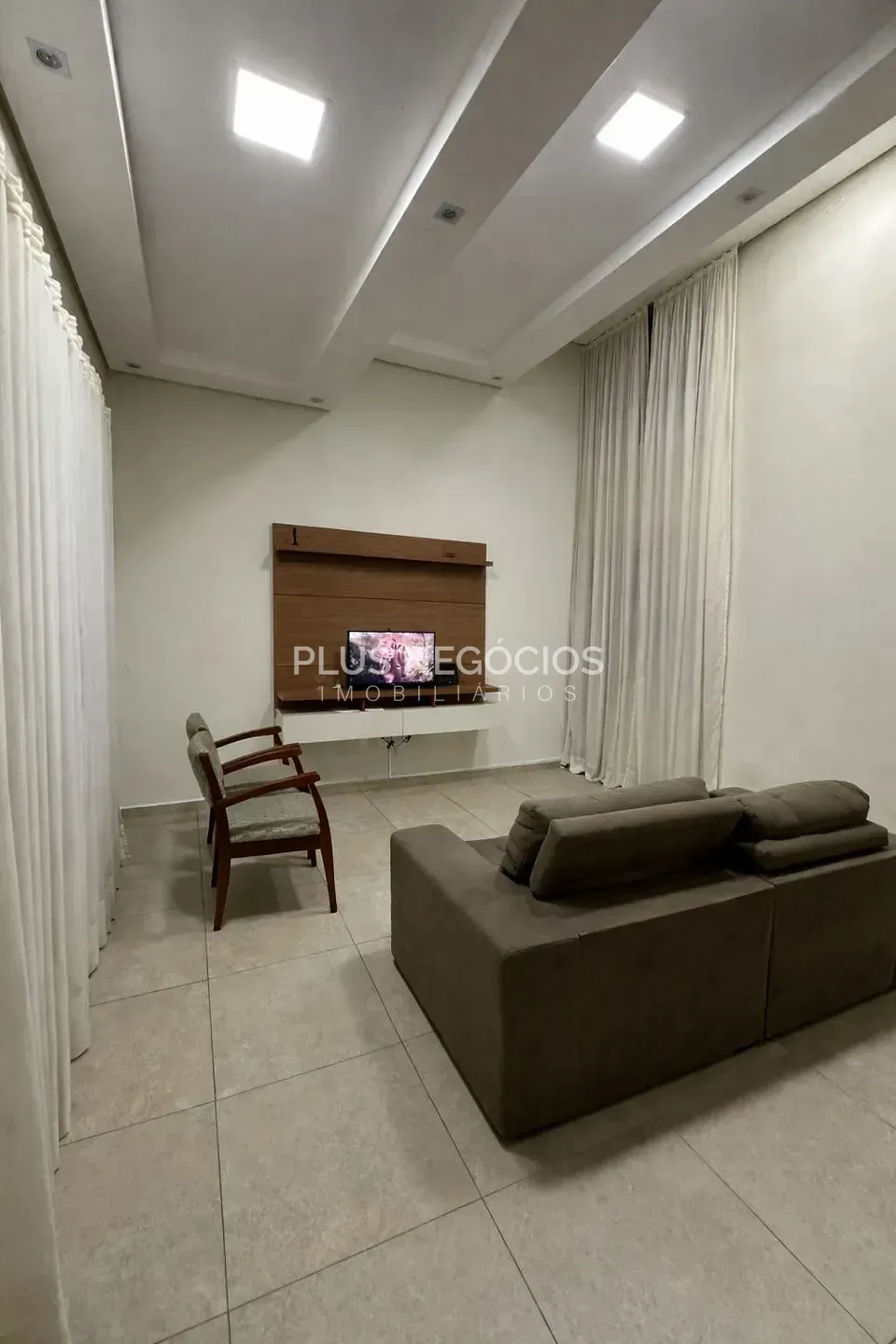 Casa, 3 quartos, 200 m² - Foto 2