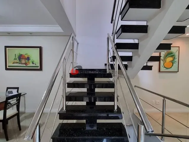 Casa 4 quartos e 4 banheiros, à venda, no bairro Olímpico em São Caetano do Sul