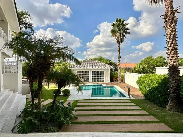 Casa com 1000m² 3 quartos e 5 banheiros, à venda ou para alugar, no bairro Parque Reserva Fazenda Imperial em Sorocaba