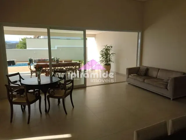 Casa com 601m² 3 quartos e 2 banheiros, à venda, no bairro Urbanova em São José dos Campos