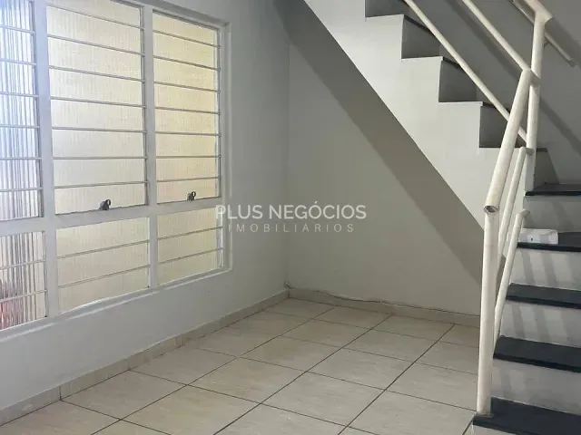 Casa com 200m² 3 quartos e 3 banheiros, à venda, no bairro Vila Santana em Sorocaba