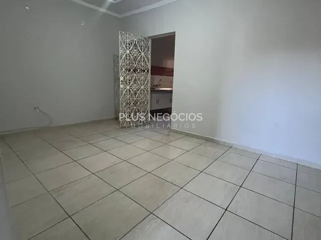 Casa com 200m² 3 quartos e 3 banheiros, à venda, no bairro Vila Santana em Sorocaba