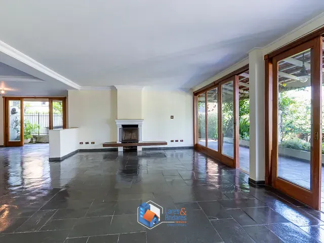 Casa com 352m² 5 quartos e 4 banheiros, à venda, no bairro Jardim Leonor em São Paulo