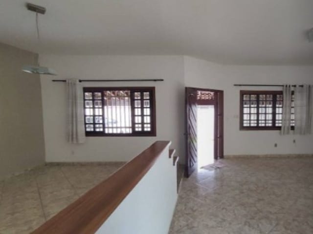 Casa com 250m² 2 quartos e 2 banheiros, à venda, no bairro Vila Suiça em Pindamonhangaba