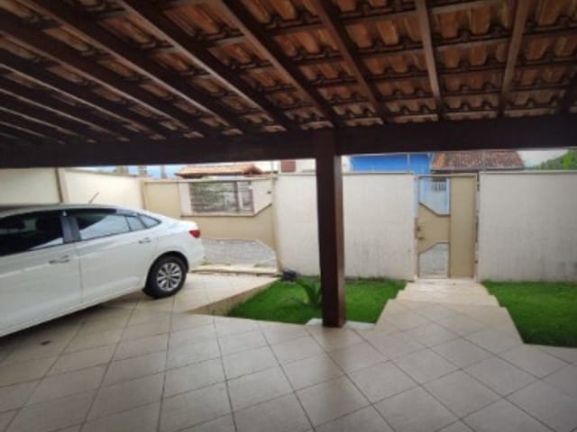 Casa com 250m² 2 quartos e 2 banheiros, à venda, no bairro Vila Suiça em Pindamonhangaba