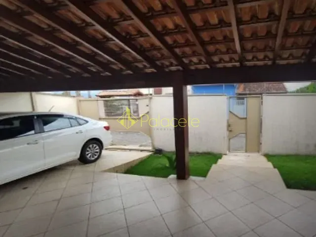 Casa com 250m² 2 quartos e 2 banheiros, à venda, no bairro Vila Suiça em Pindamonhangaba
