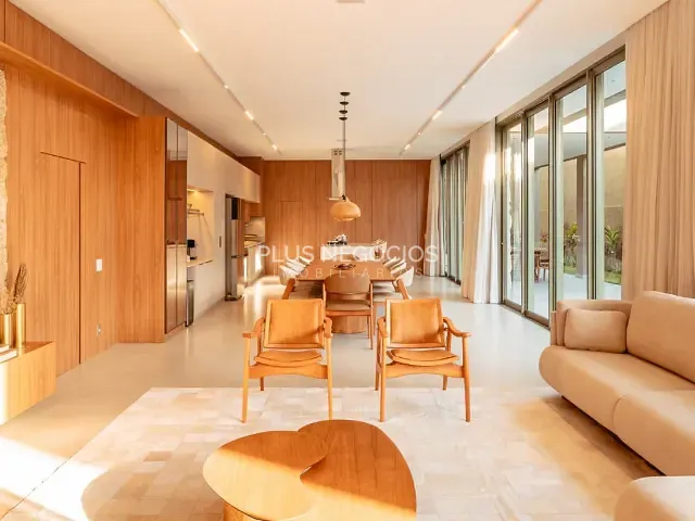 Casa com 1000m² 3 quartos e 5 banheiros, à venda, no bairro Parque Ecoresidencial Fazenda Jequitibá em Sorocaba