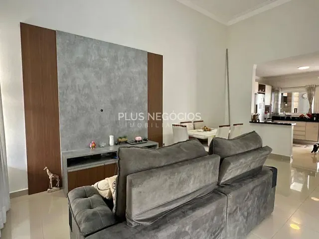 Casa com 180m² 3 quartos e 2 banheiros, à venda, no bairro Cajuru do Sul em Sorocaba