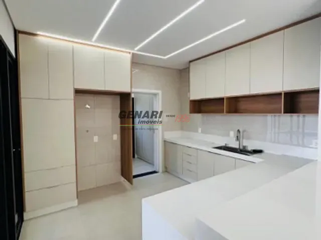 Casa com 331m² 3 quartos e 5 banheiros, à venda, no bairro Residencial Milano em Indaiatuba