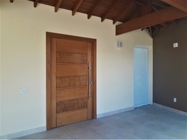 Casa com 373m² 3 quartos e 4 banheiros, à venda, no bairro Parque São Luís em Taubaté