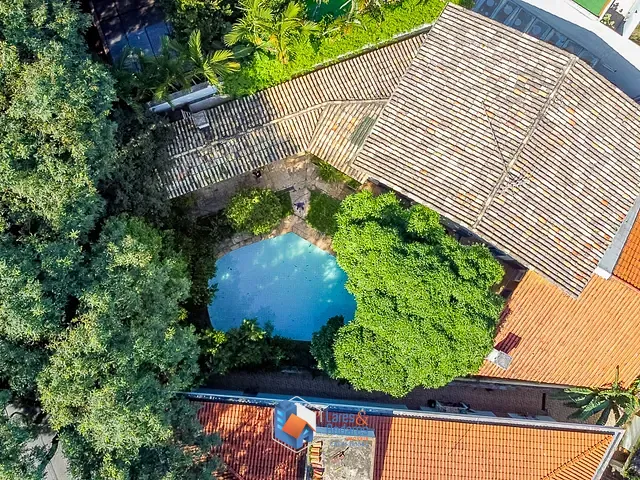 Casa com 678m² 3 quartos e 4 banheiros, à venda, no bairro Alto de Pinheiros em São Paulo