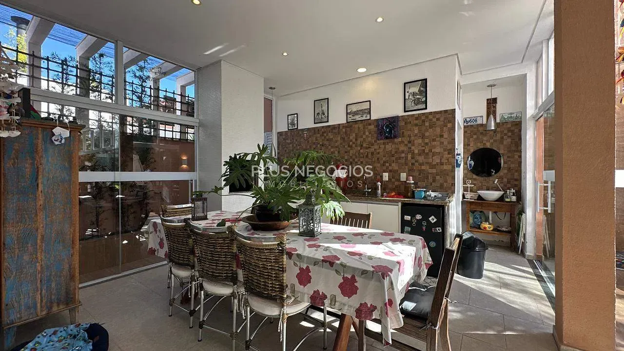 Casa, 3 quartos, 261 m² - Foto 5