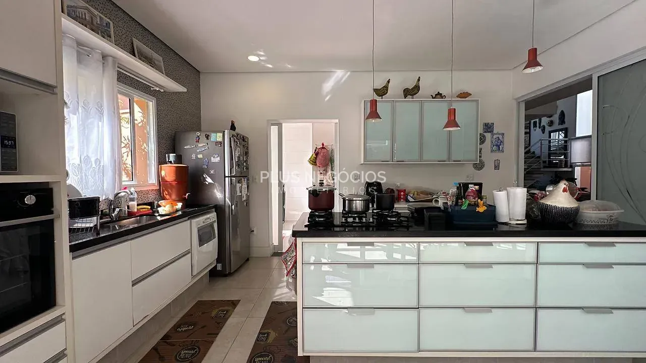 Casa, 3 quartos, 261 m² - Foto 15