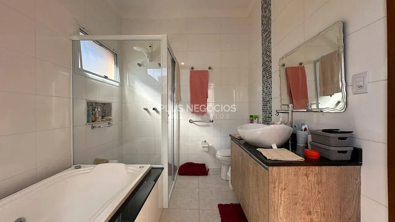 Casa, 3 quartos, 261 m² - Foto 32