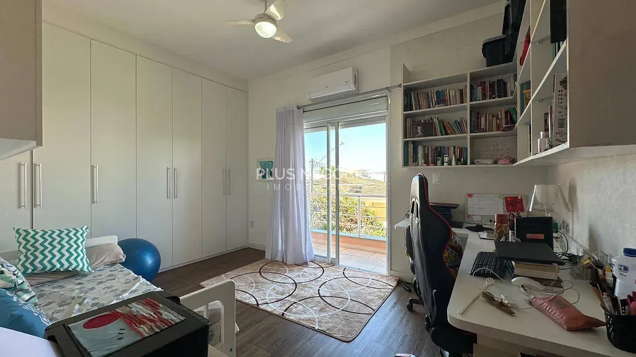 Casa, 3 quartos, 261 m² - Foto 35