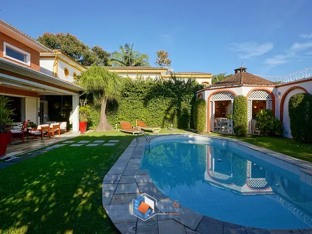 Casa com 525m² 3 quartos e 4 banheiros, à venda, no bairro Jardim Leonor em São Paulo