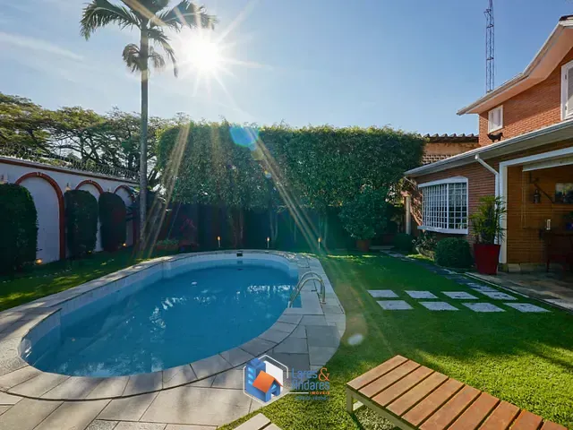 Casa com 525m² 3 quartos e 4 banheiros, à venda, no bairro Jardim Leonor em São Paulo